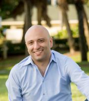 Hans Christian Bacares